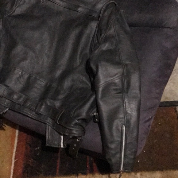 LARGE LEATHER JACKET - Picture 7 of 7